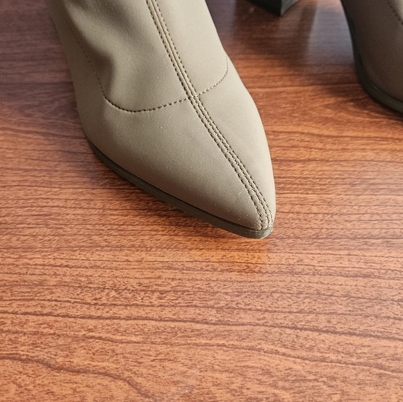 Aldo Adwigocia Sock Boots Size 6 Block heel Zip Closure Rubber sole  GREEN - Picture 6 of 12